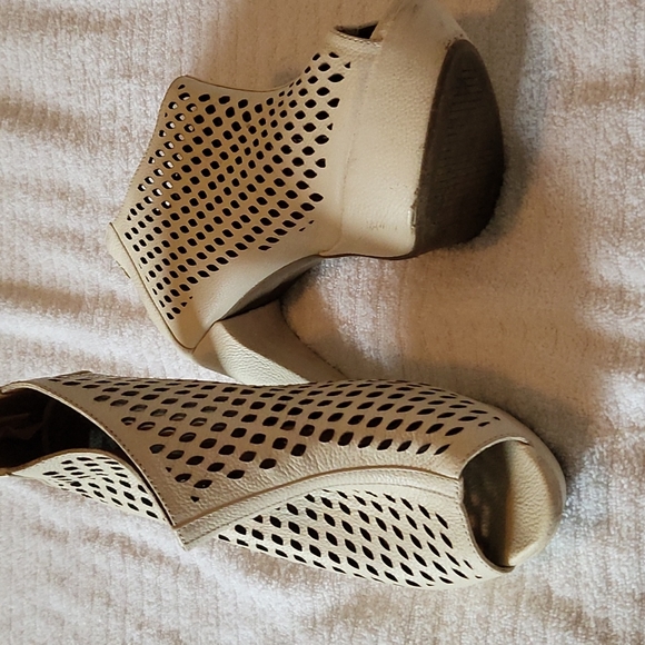 Used white platform - Picture 3 of 3